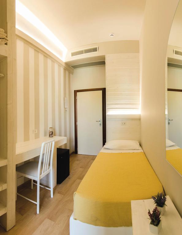 Mona Lisa Hotel Cattolica Luaran gambar